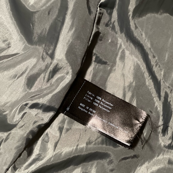 Wantdo Women’s winter ski puffer black jacket - Picture 5 of 6